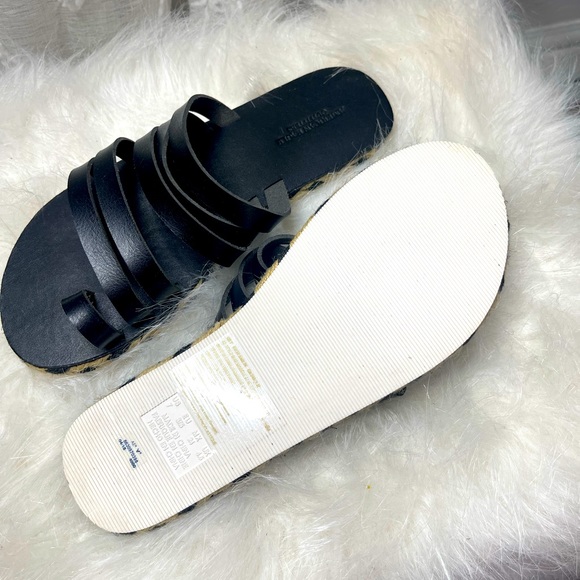 American Eagle Black flats sandals size 7 us - Picture 4 of 4